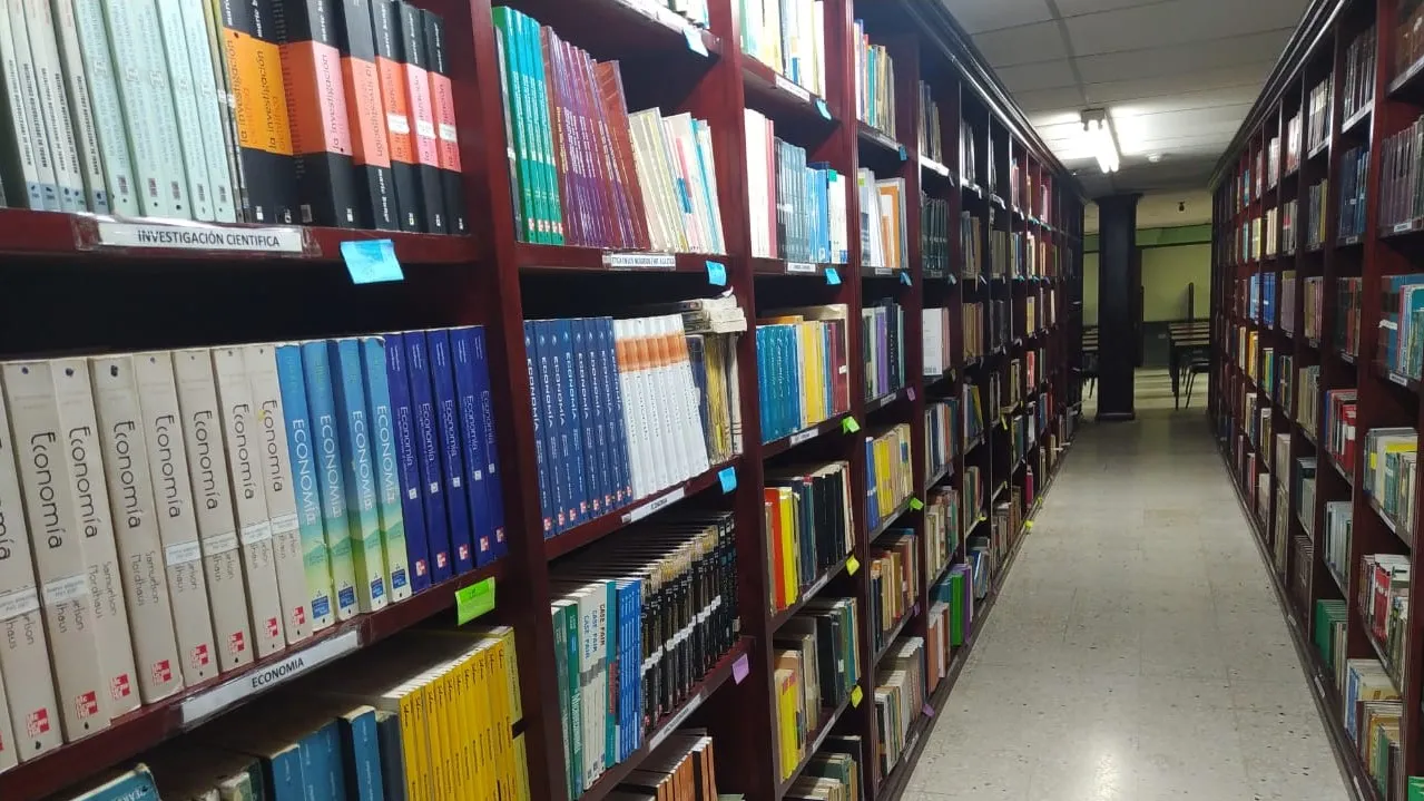 BIBLIOTECA 3