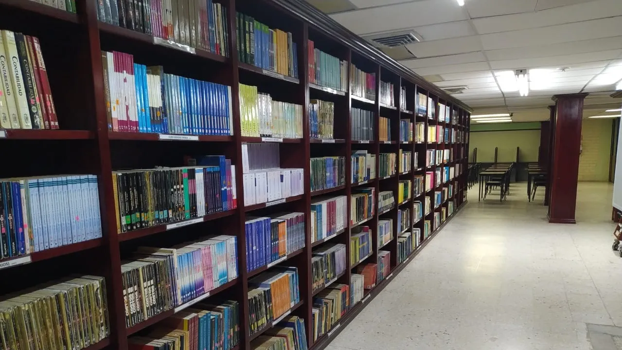 BIBLIOTECA 4